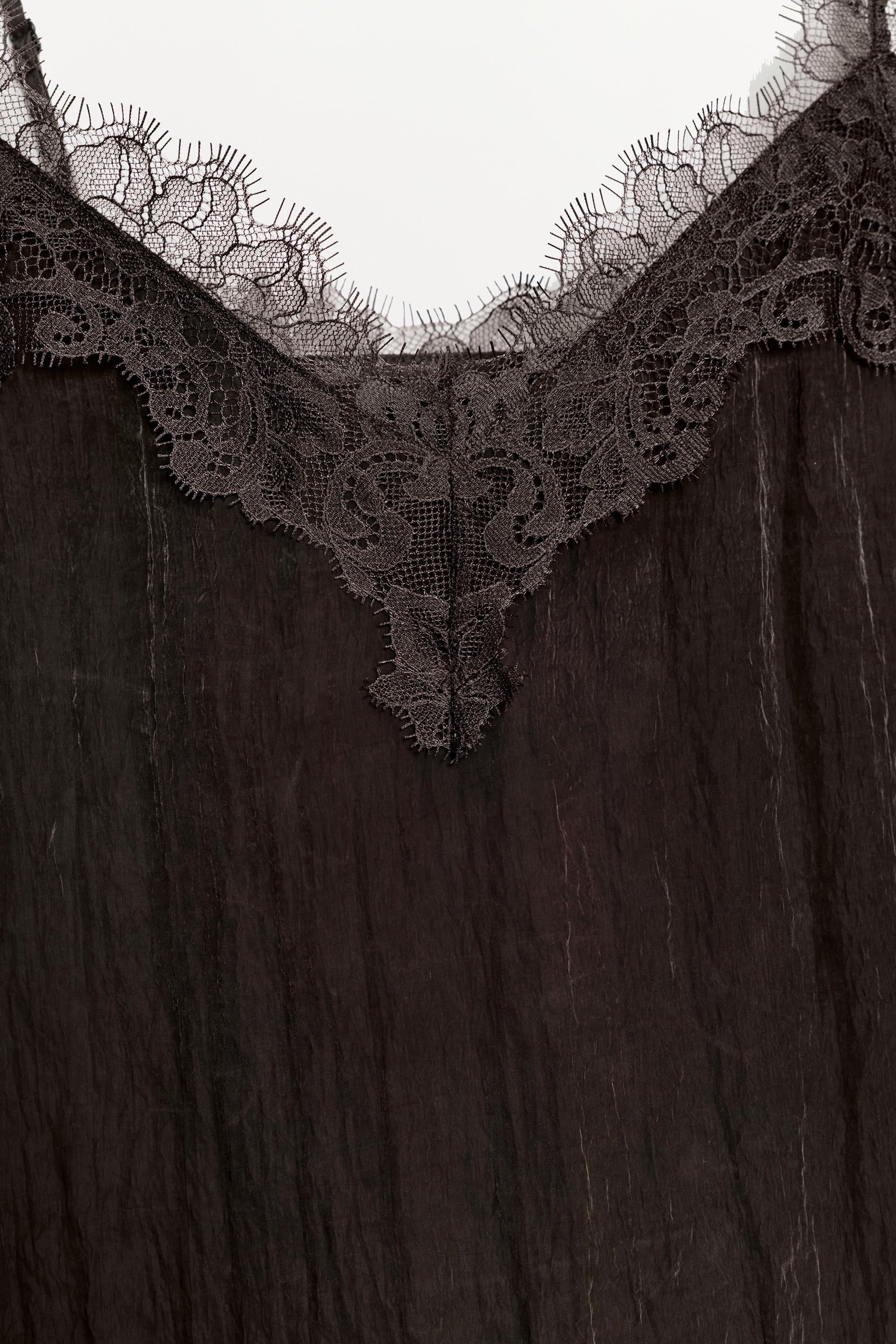 LACE CAMISOLE TOP